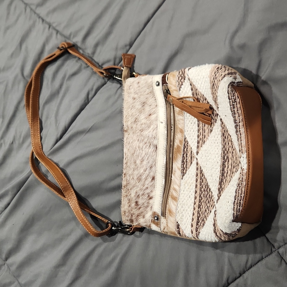 Myra Bag‎